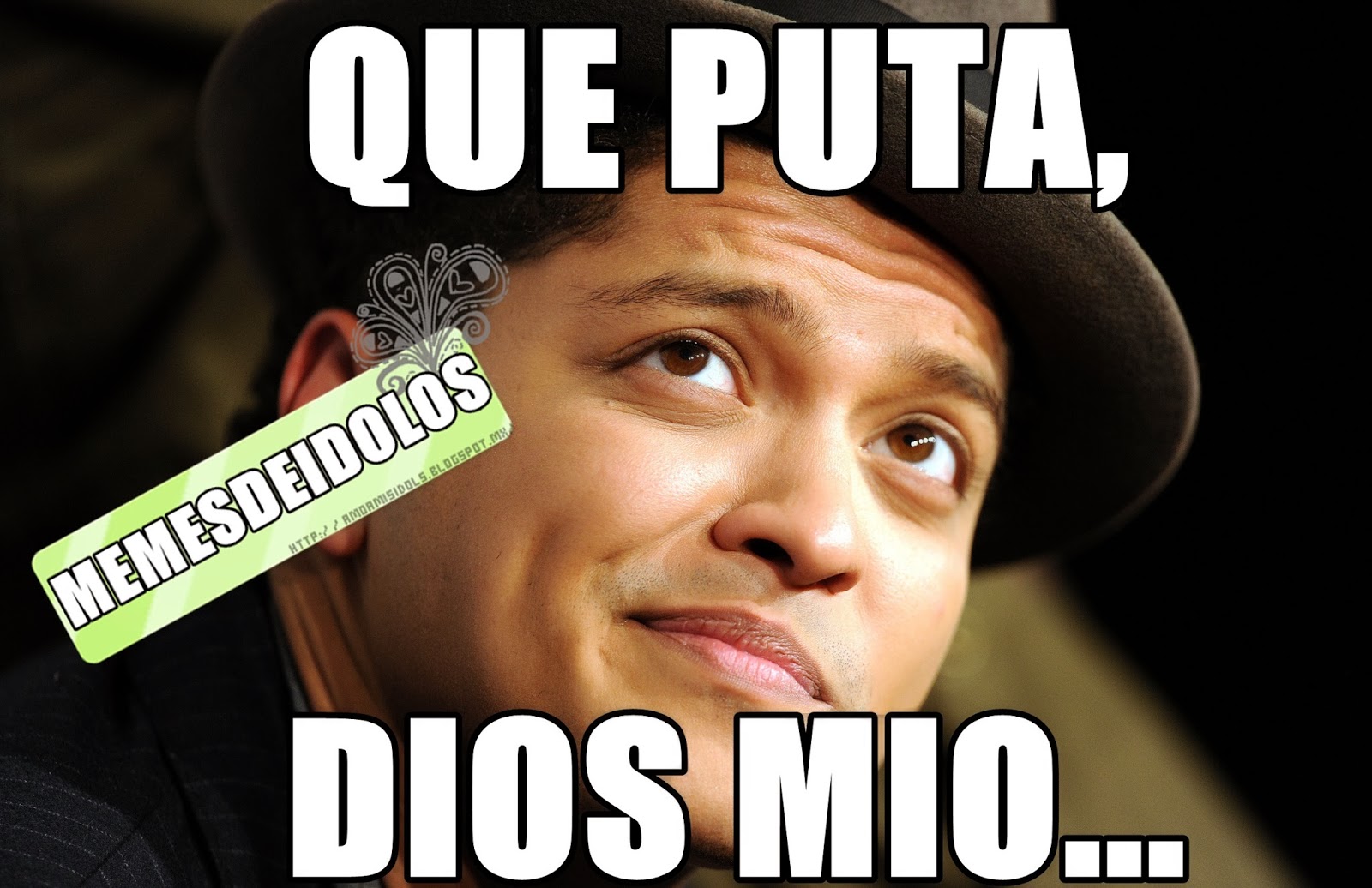 Idolos Memes de Bruno Mars. helpful non helpful. memespp.com. 