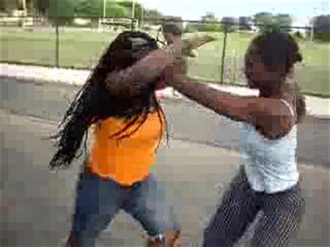 Two ratchet girls fighting - 🧡 FEMALE FIGHT FAN - From Fighting girls...
